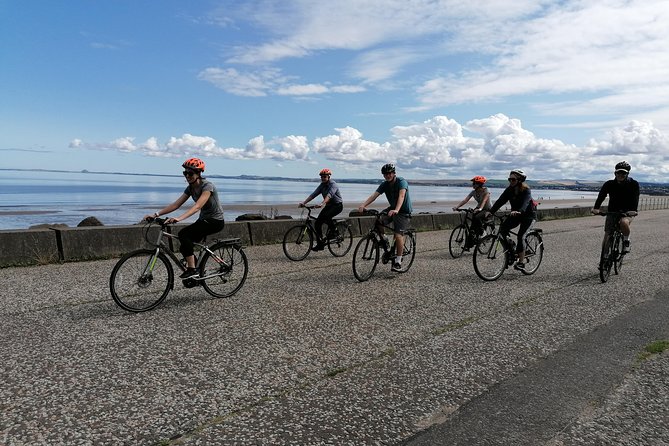 Edinburgh Sky to Sea Bike or E-Bike Tour with Transfer by TBC - Finish in New Town: Georgian streets and UNESCO context