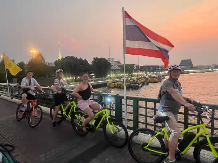 Electric Bike Tour - Pak Khlong Talat: a flower-and-vegetable market photo pause