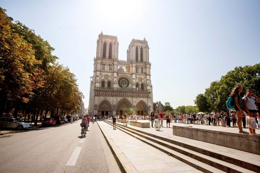Electric Bike Tour of Paris’ Hidden Gems - Why an electric bike is the smart way to see Paris fast