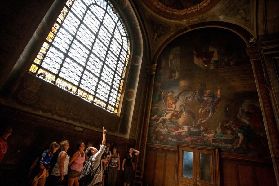 Electric Bike Tour of Paris’ Hidden Gems - How the guide turns stops into stories you’ll remember