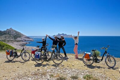 Electric Bike Tour to the Calanques from Marseille - The E-Bike Setup: Helmets, Yellow Jackets, and Real Expectations