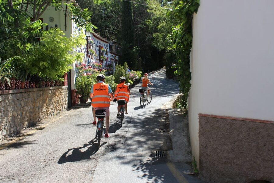 Electric Bike Tour with 2 Options to Explore Granada - Key things that make this Granada e-bike tour worth it