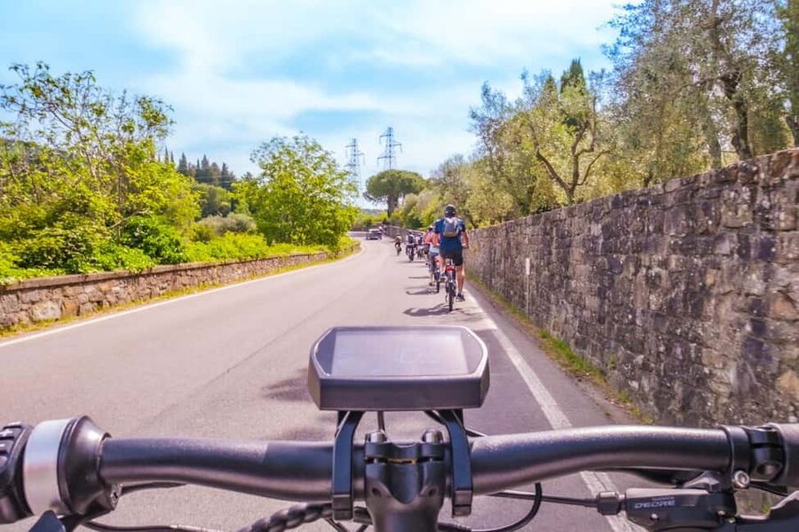 Fiesole E-Bike Tour with Olive Oil Tasting or Pool & Chill - Getting set up at Ciaoflorence: e-bike comfort first