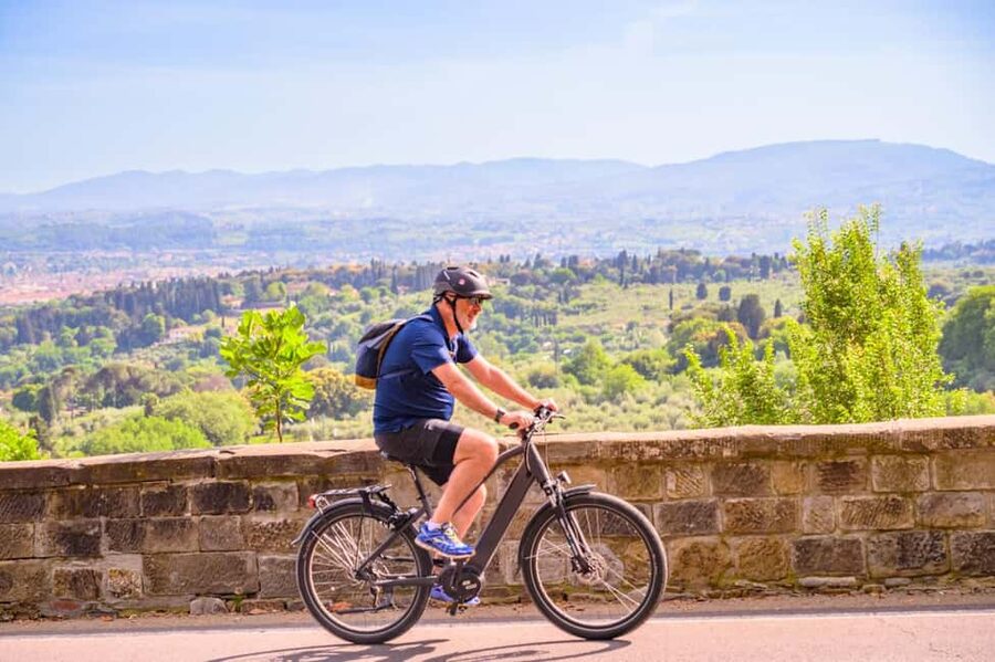 Fiesole E-Bike Tour with Olive Oil Tasting or Pool & Chill - Afternoon choice: pool dip, Tuscan wine, and bruschetta