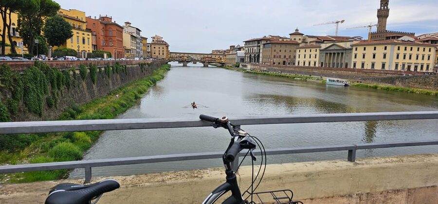 Florence: 2-Hour Guided Bike Tour - Over the Arno: Ponte Santa Trinita and Santo Spirito