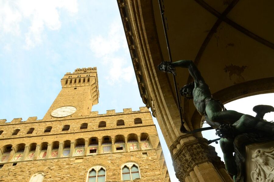 Florence: 2-Hour Guided Sightseeing Bike Tour - Santa Maria Novella and the Cathedral area: short stops, big impact