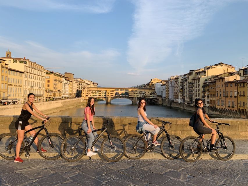 Florence: 2-Hour Guided Sightseeing Bike Tour - How the guide keeps the ride smooth in Florence traffic