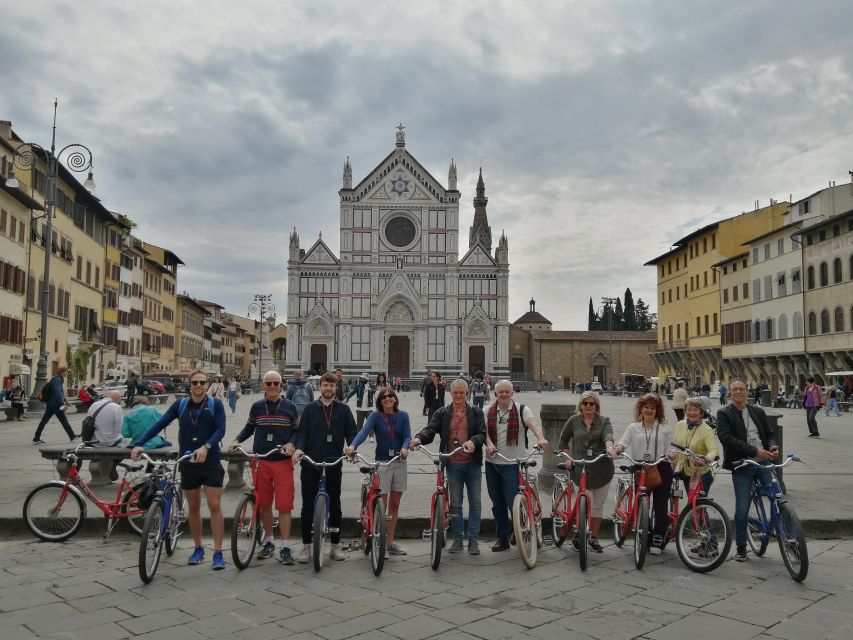 Florence: City Highlights Bike Tour - Piazza della Repubblica and Santa Maria Novella: finishing with a clear map of the center