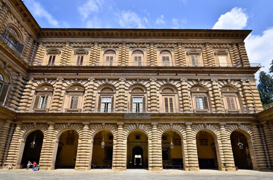 Florence: City Sightseeing Guided Bike Tour - Oltrarno’s Narrow Lanes and the Artisans Quarter Tour-Bus Problem