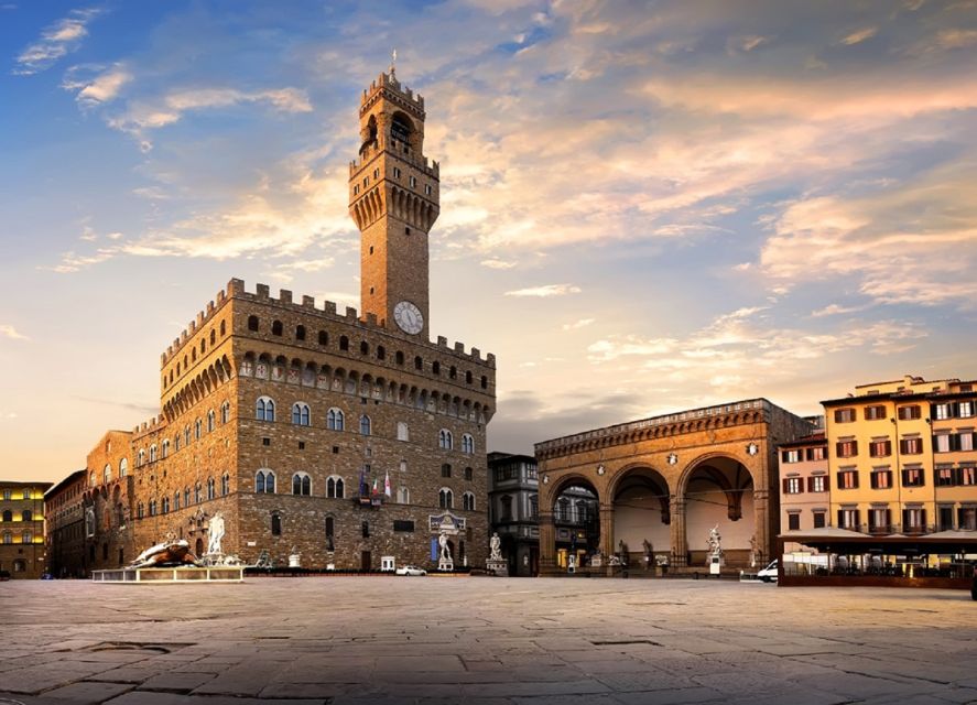 Florence: City Sightseeing Guided Bike Tour - Getting Comfortable on the Bike: Helmets, Ponchos, and the Safety Basics