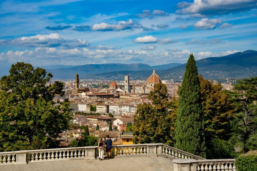Florence:E-Bike City Tour with stop at Piazzale Michelangelo - Meeting in Via Cavour: E-bike setup and quick safety basics