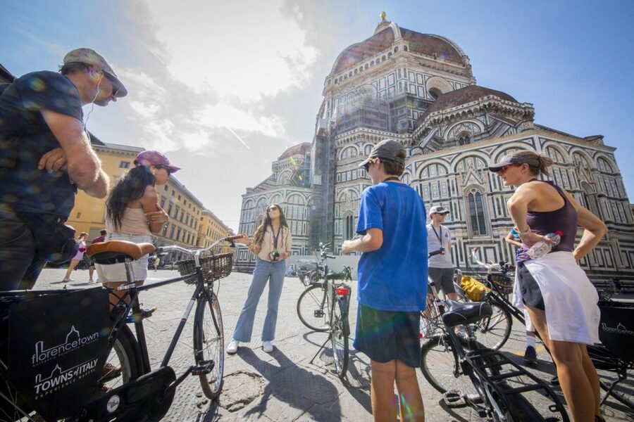 Florence: Guided Bike Tour in Small Group - How Guides Handle Crowds, Cobblestones, and Safety Checks
