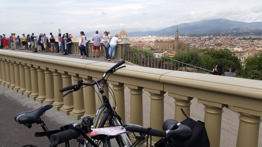 Florence: Guided Bike Tour with Piazzale Michelangelo - Why biking is the smart way to see Florence