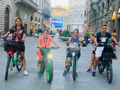 Florence: Guided E-Bike Tour to Piazzale Michelangelo - Renaissance landmarks in motion: from Santa Maria Novella to Pitti Palace
