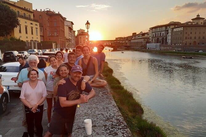 Florence Night Bike Tour with Wine and Aperitivo Picnic included - Why 6 pm sunset biking feels like Florence’s best hour