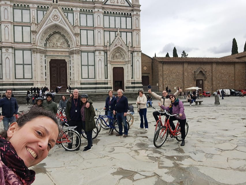 Florence: Private Bike Tour - Riding Under the Secret Corridor Toward Pitti Palace