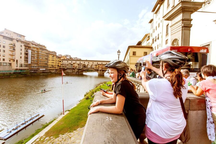 Florence: Private Bike Tour - San Niccolò and Santo Spirito: Artisan Streets and Local Texture