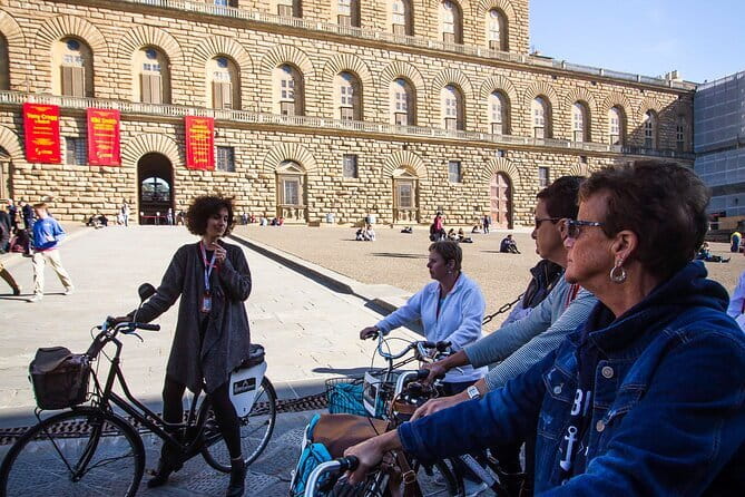 Florence Vintage Bike Tour–guided, small group or private option - Meeting point, start time, and what you should do before you roll