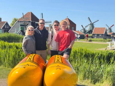 From Amsterdam: Zaanse Schans Windmills & More - E-Bike Tour - Meeting at Those Amsterdames and getting set up for an easy first ride