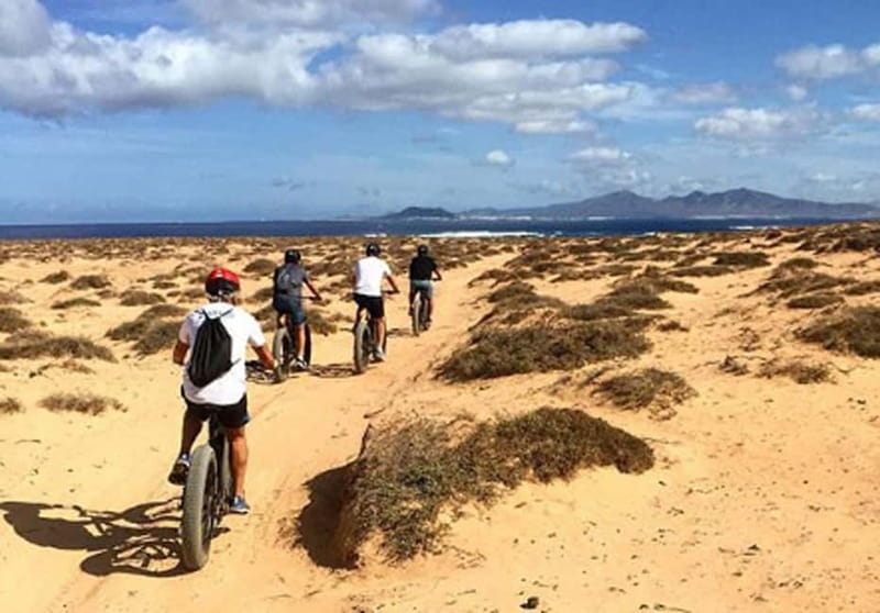 From Corralejo: Fuerteventura Guided E-Bike/E-scooter Tour - Calderon Hondo Crater Balcony: the stop that makes the whole ride click