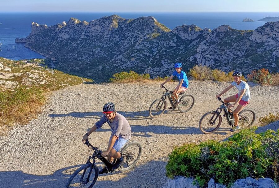 From Marseille: Calanques National Park E-Mountain Bike Tour - The Crête des Escampons ride and Massif des Calanques views