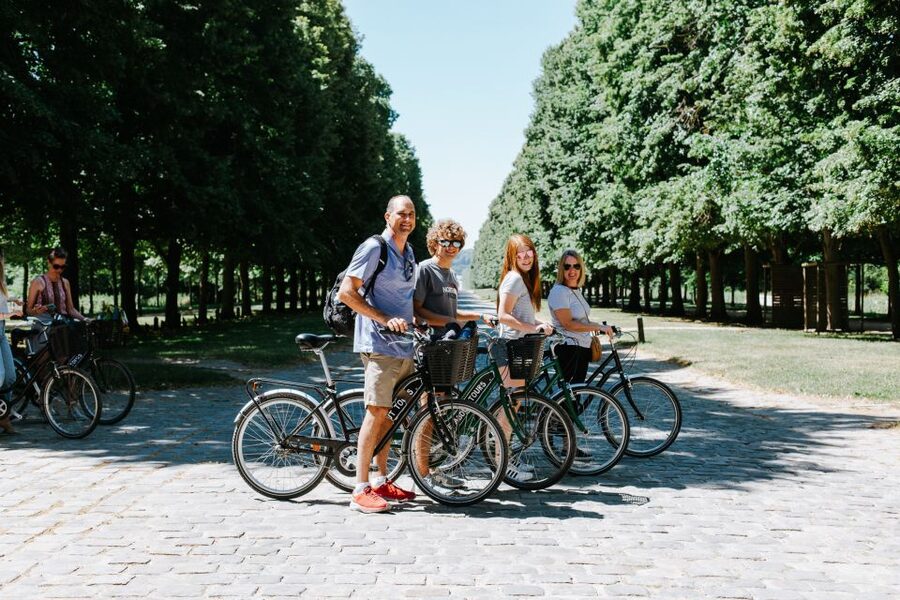From Paris: Bike Tour to Versailles with Timed Palace Entry - Timed palace entry and free time with an audio guide
