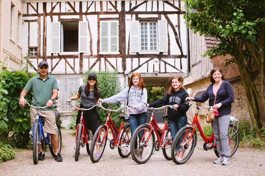 From Paris: Monet Garden & Giverny Bike Tour and Picnic Stop - Normandy Wheat Fields and the Seine: How the Day Starts