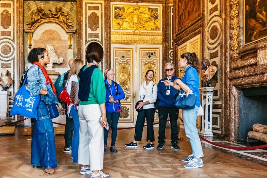 From Paris: Skip-the-Line Palace of Versailles Bike Tour - The short train ride: quick reset before the big sights