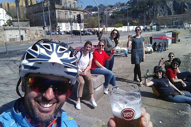 From Porto with view to Gaia: Private Bike Tour #DuckSideOfPorto - Iglesia da Confraria das Almas do Corpo Santo de Massarelos: culture stop with a pause