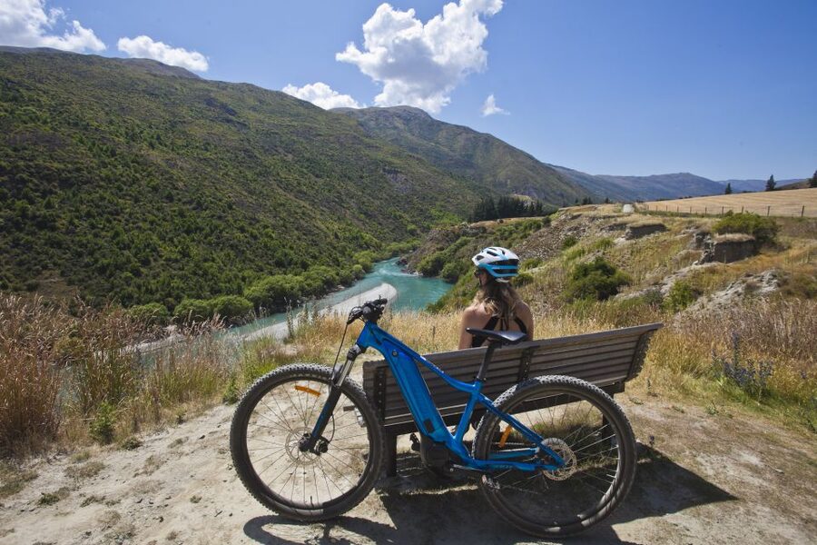 From Queenstown: 'Valley of the Vines' Wine and Bike Tour - AB Bakeries Brunch and the Gibbston Tavern Hangout