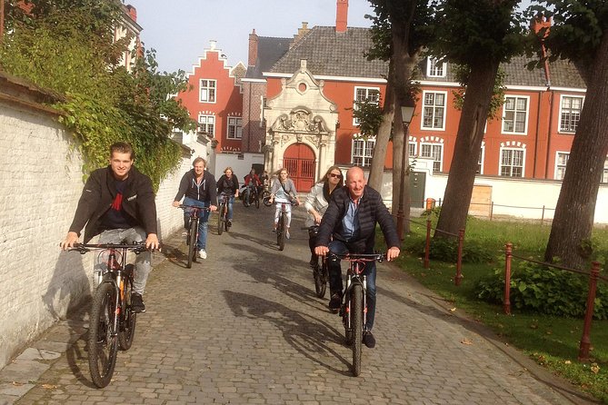 Ghent Bike Tour Off-the-beaten-track - Graffiti Street: The Best Kind of Photo Stop