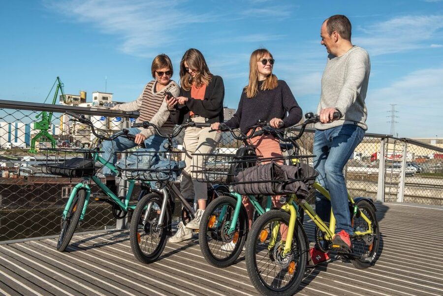 Ghent: City Highlights and Hidden Gems Guided Bike Tour - Who this bike tour is best for