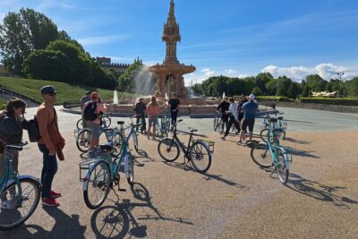 Glasgow City and Clyde Bridges Bike Tour - SEC Armadillo and the University area: fast facts with a cold joke