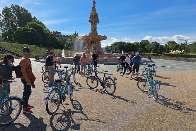 Glasgow City and Clyde Bridges Bike Tour - SEC Armadillo and the University area: fast facts with a cold joke