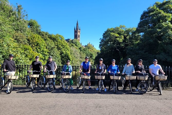 Glasgow Highlights Bike or Ebike Tour - Kelvin Hall and Kelvingrove Museum: outside views with built-in context