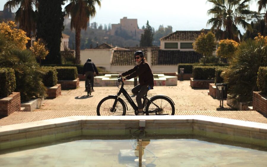 Granada: Highlights & Viewpoints eBike Tour with Tapas Break - The ride through cobbled lanes and “Carmen” houses