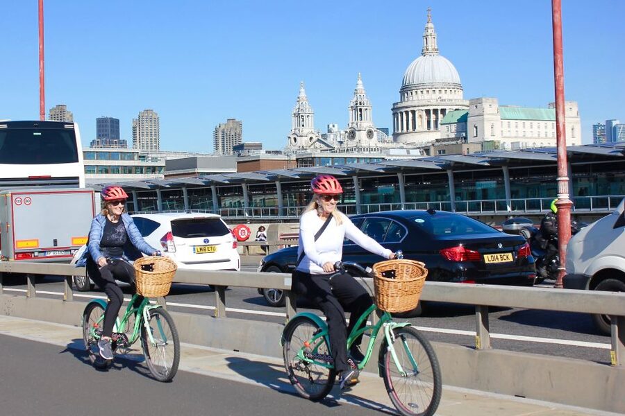 Grand London Half-Day Bicycle Tour - The route mindset: big landmarks, then the “how did that happen?” streets