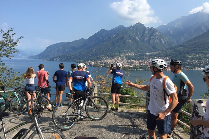 Group Bike Tour: Onno & Ghisallino (E-bikes and Road bikes) - Passing through a charming town off the main road