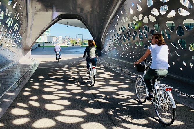 Guided Bike Tour: 2 Hours Highlights of Antwerp - Two hours in Antwerp: the smart way to get your bearings