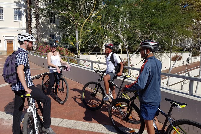 Guided Bike Tour of Stellenbosch - Stellenbosch University campus: stories beyond the wine route