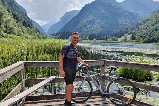 Guided E-bike Tour in Bologna with aperitif - The aperitif: mountain bites, local comfort, and timing that matters