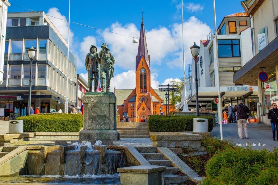 Guided E-Bike Tour in Haugesund: city, vikings, Rising Tides - The safety briefing that sets the tone (and helps first-timers)