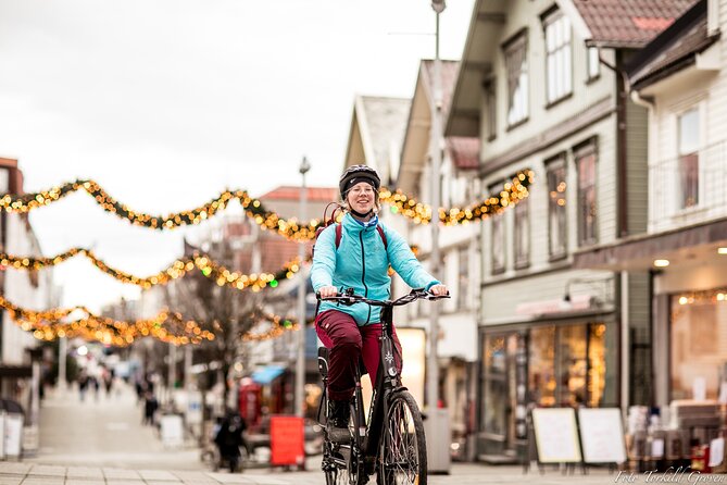 Guided EL-Bike tour in the city of Haugesund and Coastal path - A Two-Hour Viking + Coast Ride That Feels Like a Shortcut
