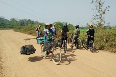 Half Day Cycling Tour to the White temple - The White Temple Visit: Wat Rong Khun in One Focused Hour