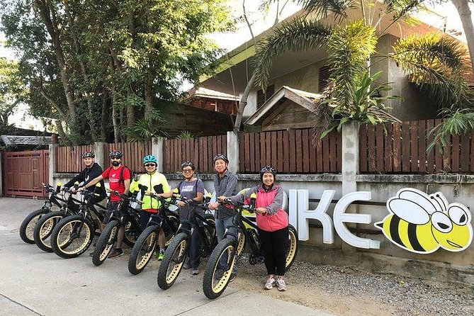 Half-day E-bike Nam Phrae (hilly, fully paved roads, GUIDED) - The guide: the difference between a ride and an experience