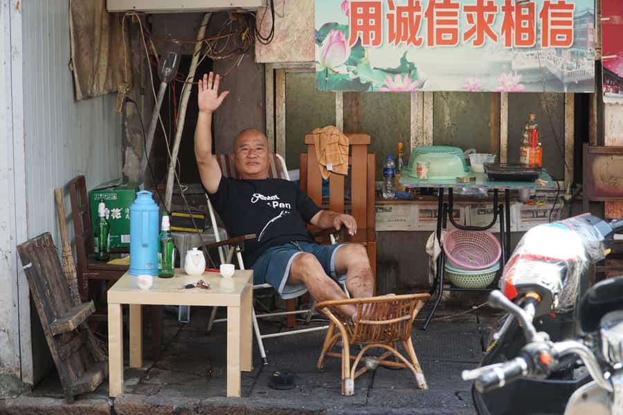 Half-Day Old Shanghai Small Group Bike Tour (Day & Night) - Tianzifang: craft shops, art corners, thin alleys, and coffee