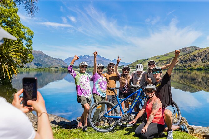 Half-Day Self-Guided Ride and Wine Bike Tour from Arrowtown - What to pack for a river ride (and why gloves matter)