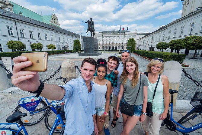 Half-Day Warsaw City Sightseeing Bike Tour for Small Group - Palace of Culture and Science, then a quick café break inside
