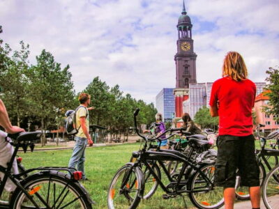 Hamburg 3-Hour Bike Tour - Meeting at St. Pauli: where you start and what to plan