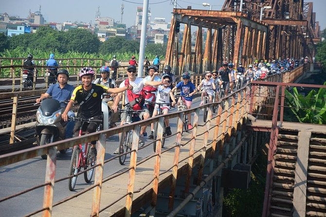 Hanoi Bicycle Tours: Half Day Bicycle Tours Hanoi Countryside - From wet markets to lunch: what food stops feel like